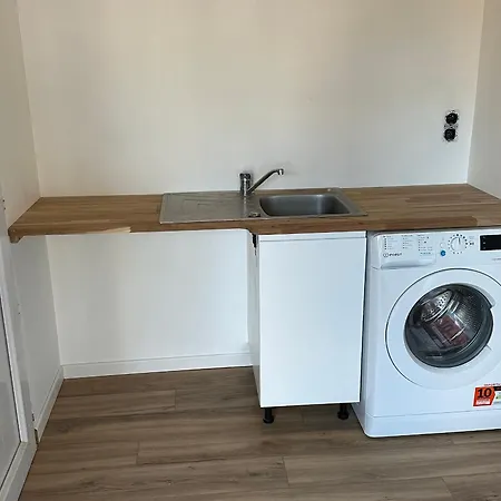 펜션 Maison Renovee Proche Et Centre-ville, 8 Pers, 4 Ch, Jardin, Terrasse, Wifi, Equipements Bebe - Fr-1-194-287 *